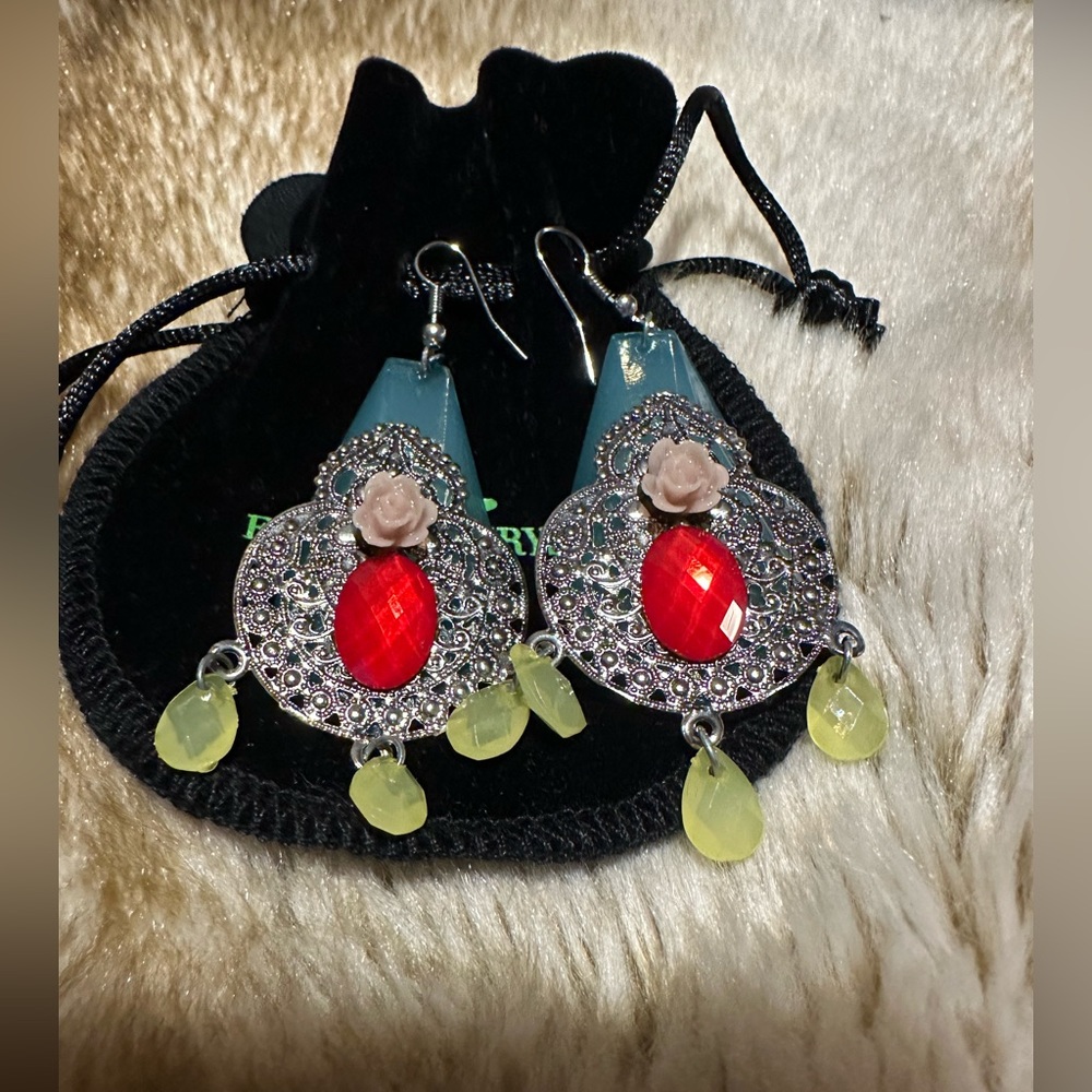 Forever Crystals Fashion Earrings. New without tags!